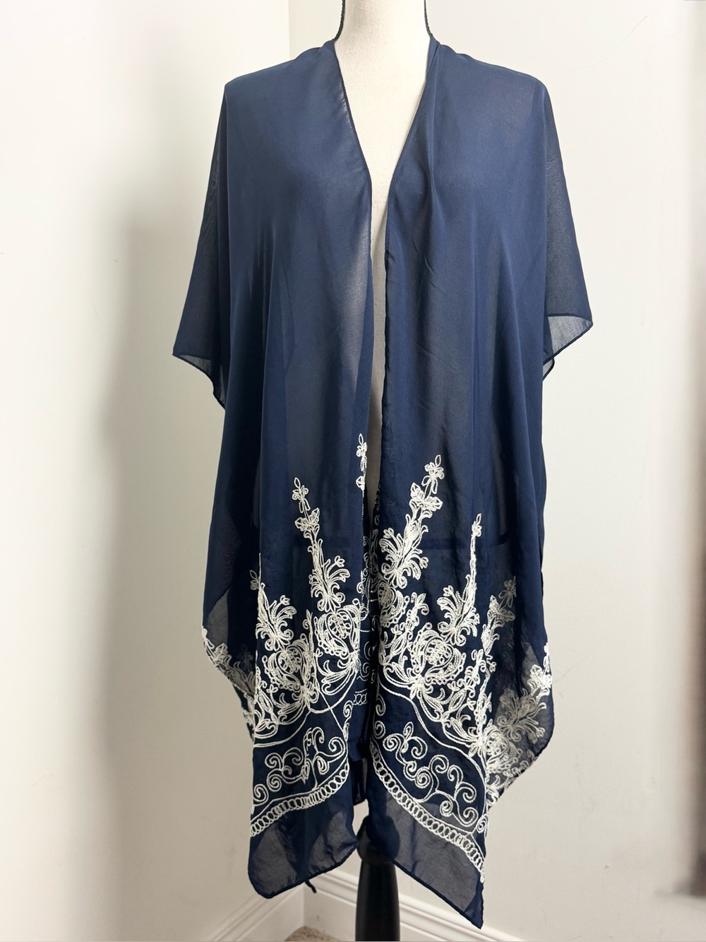 Jessica McClintock Navy Blue Sheer Wrap with White Embroidery